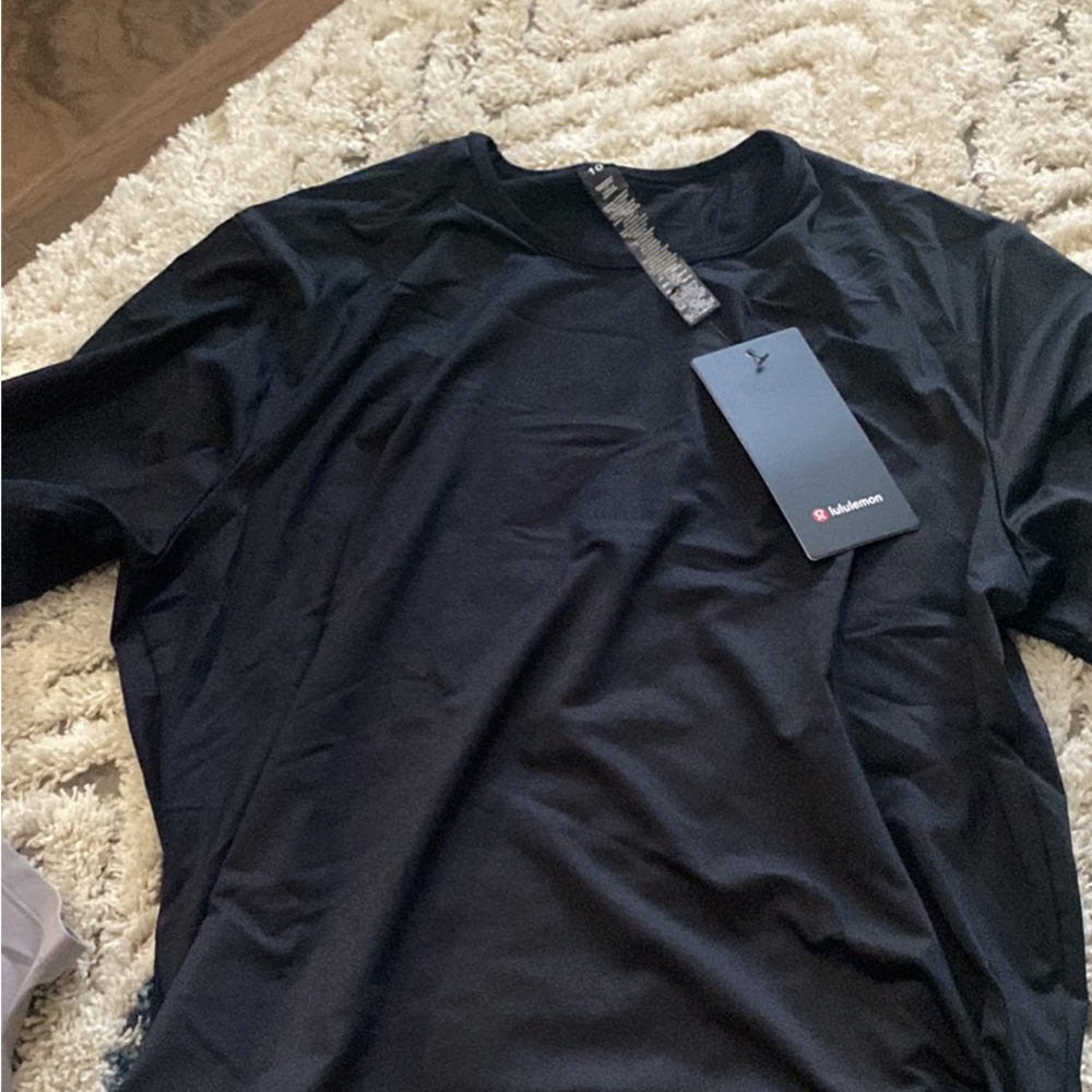 Lululemon shirt